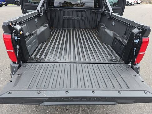 Used 2025 Toyota Tacoma Trailhunter image 14