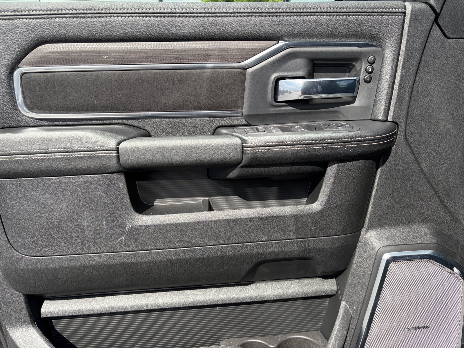 New 2026 RAM 3500 Laramie AWD/4WD image 14