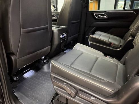 Used 2023 GMC Yukon SLT w/ SLT Premium Package AWD/4WD image 21
