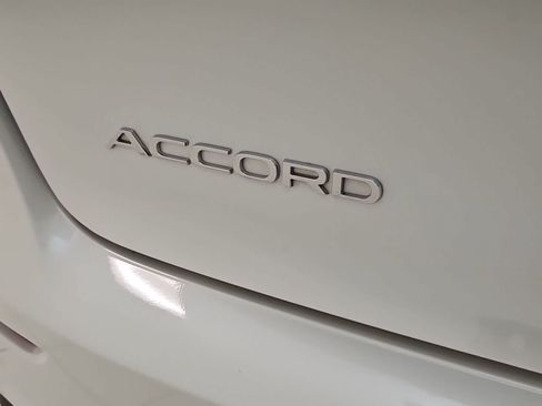 Certified 2025 Honda Accord SE image 21