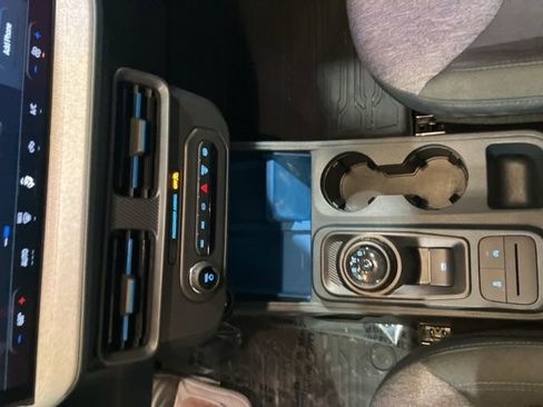 Used 2025 Ford Maverick XLT w/ Equipment Group 302A image 17