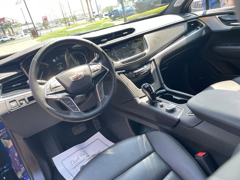 Used 2025 Cadillac XT5 Premium Luxury image 30