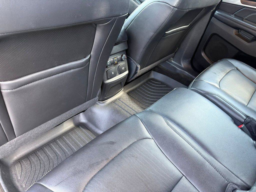Used 2018 Ford Explorer Limited FWD image 30