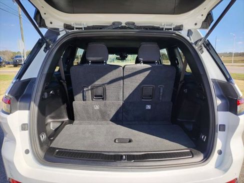 Certified 2025 Jeep Grand Cherokee L Laredo w/ Trailer Tow Package image 31