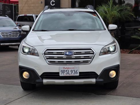 Used 2017 Subaru Outback 2.5i Limited AWD/4WD image 4