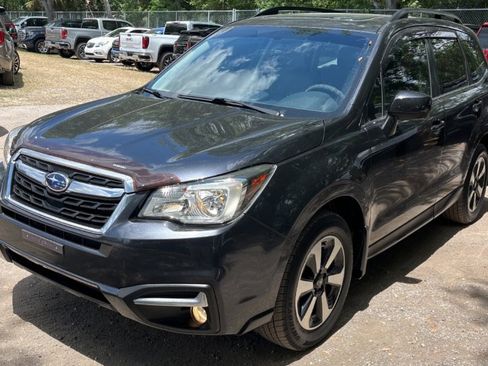 Used 2017 Subaru Forester 2.5i Limited w/ Popular Package #2 AWD/4WD image 3
