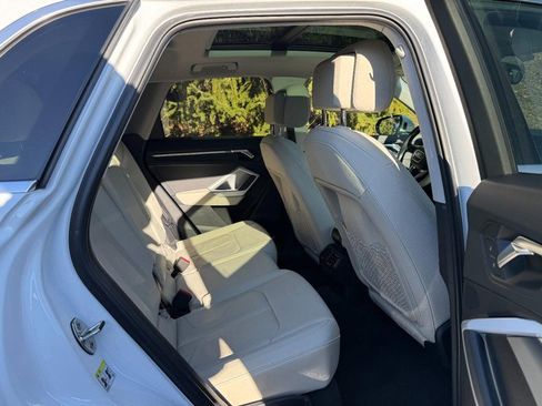 Used 2020 Audi Q3 2.0T Premium Plus w/ Premium Plus Package image 10