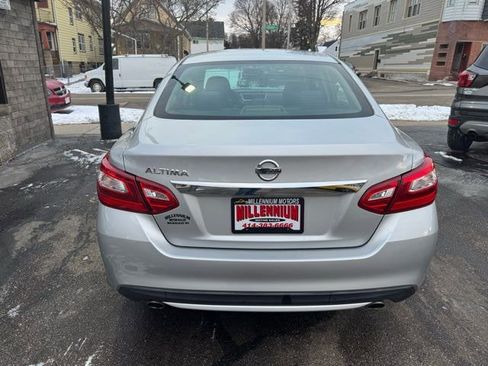 Used 2017 Nissan Altima 2.5 S w/ Power Driver Seat Package image 5
