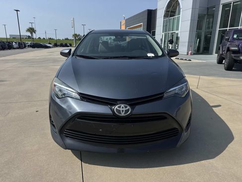 Used 2017 Toyota Corolla LE FWD image 2