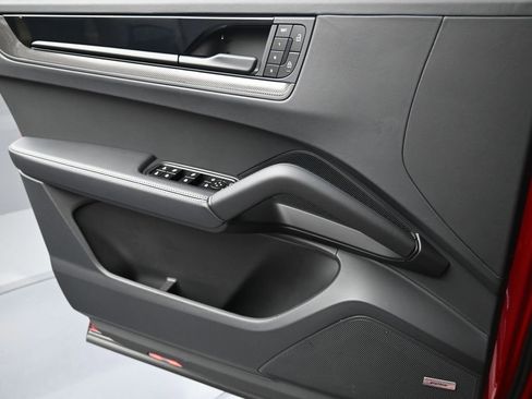 Certified 2025 Porsche Cayenne GTS image 24