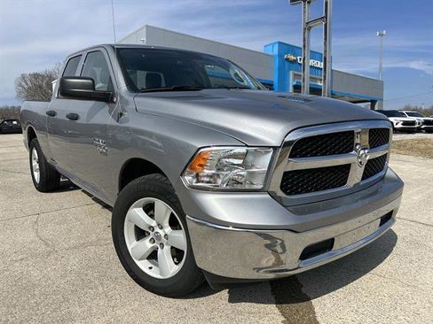 Used 2024 RAM 1500 Classic SLT image 2