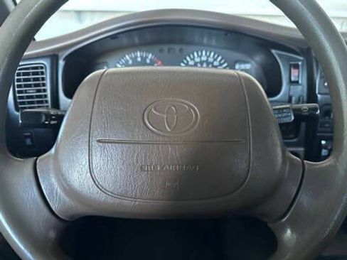 Used 2000 Toyota Tacoma PreRunner RWD image 17