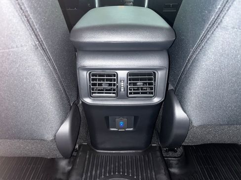 Used 2025 Toyota RAV4 LE image 31