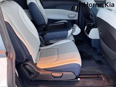 New 2026 Kia Carnival EX image 19