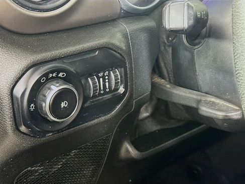 Used 2018 Jeep Wrangler Unlimited Sport image 10