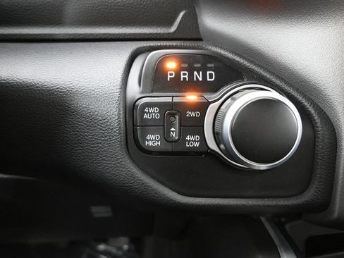 Used 2022 RAM 1500 Big Horn AWD/4WD image 36