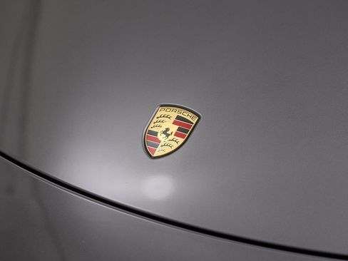Used 2019 Porsche 911 Carrera image 10