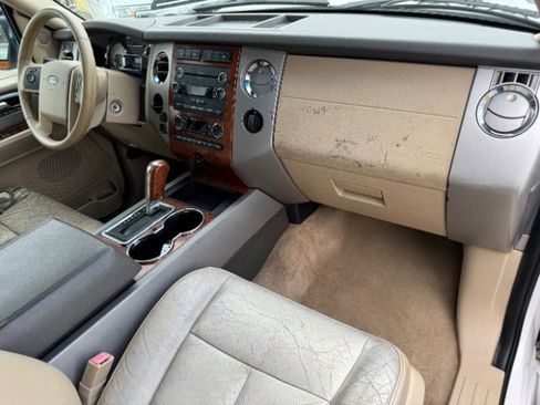 Used 2010 Ford Expedition EL Eddie Bauer image 19