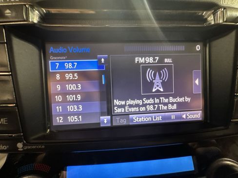 Used 2014 Toyota RAV4 XLE image 22