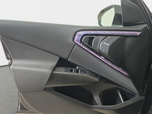 Used 2025 BMW X3 xDrive30i w/ Premium Package image 29