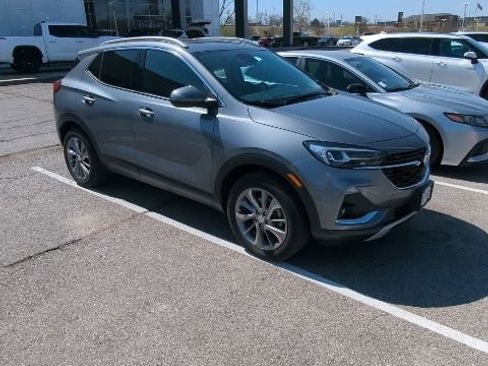 Used 2021 Buick Encore GX Essence w/ Experience Buick Package image 7