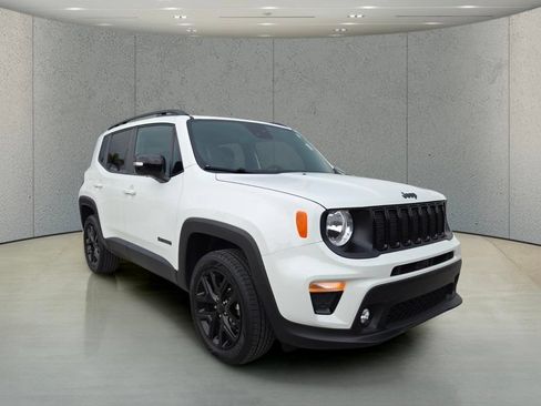 Used 2022 Jeep Renegade Altitude AWD/4WD image 13