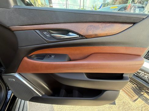 Used 2015 Cadillac Escalade Luxury RWD image 26