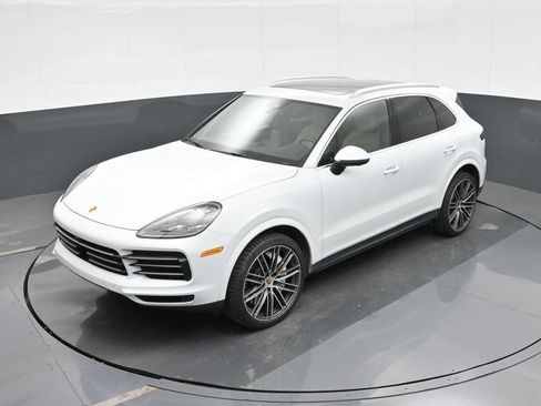 Certified 2022 Porsche Cayenne AWD/4WD image 26
