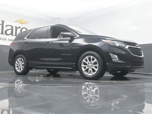 Used 2020 Chevrolet Equinox LT image 2