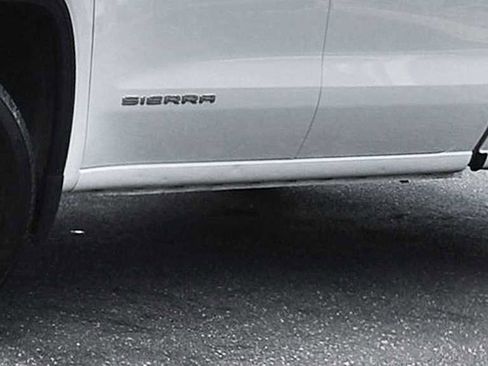 Used 2025 GMC Sierra 1500 SLT image 25