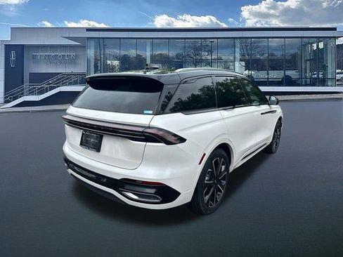 New 2026 Lincoln Nautilus Reserve AWD/4WD image 8
