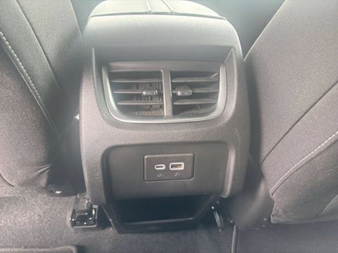 Used 2025 Chevrolet Blazer LT FWD image 23