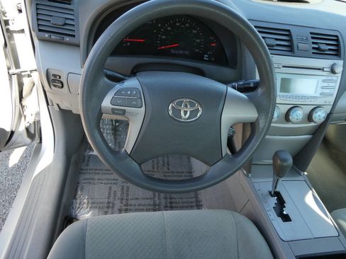 Used 2008 Toyota Camry LE image 10