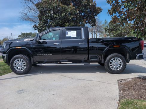 Used 2024 GMC Sierra 2500 SLT w/ SLT Premium Package AWD/4WD image 7