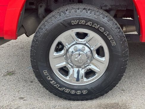 Used 2016 RAM 2500 Tradesman w/ Chrome Appearance Group AWD/4WD image 7