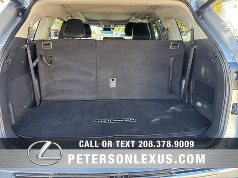 Used 2023 Toyota Highlander Platinum image 21