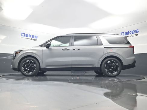 New 2026 Kia Carnival EX FWD image 43