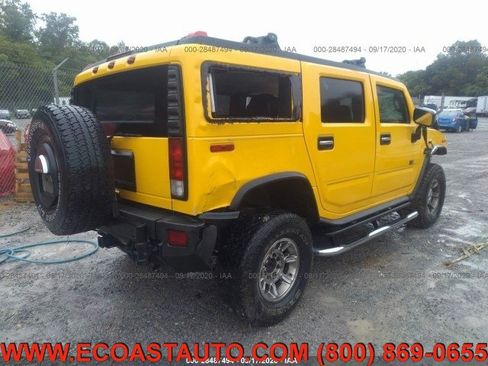 Used 2005 HUMMER H2 w/ Preferred Equipment Group image 2