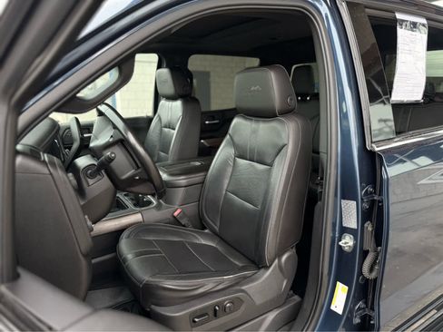 Used 2019 Chevrolet Silverado 1500 High Country w/ Technology Package image 10