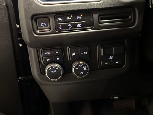 Certified 2024 Chevrolet Tahoe Z71 w/ Luxury Package image 23