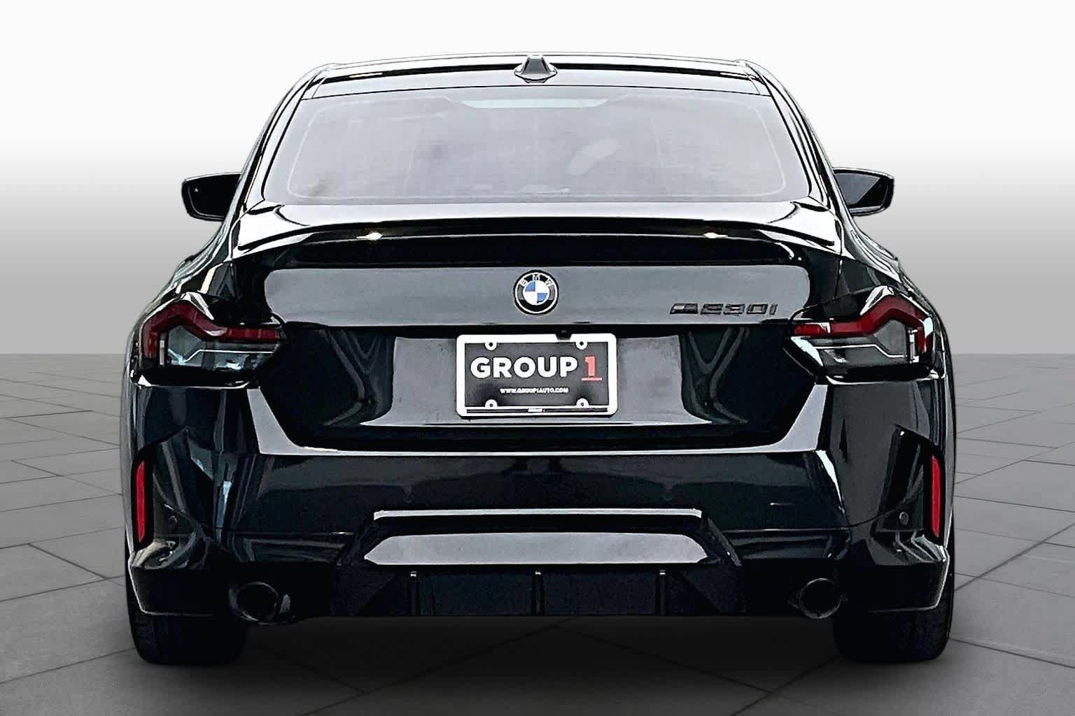 Used 2024 BMW 230i Coupe w/ M Sport Package RWD image 5