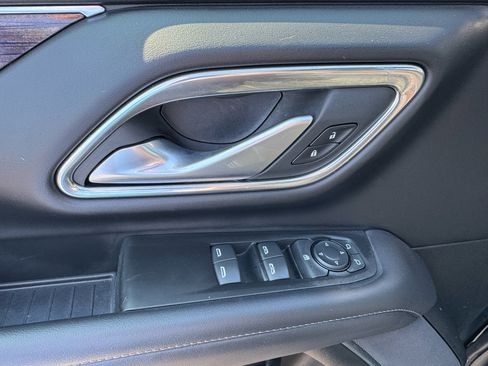 Used 2022 GMC Yukon SLE image 14