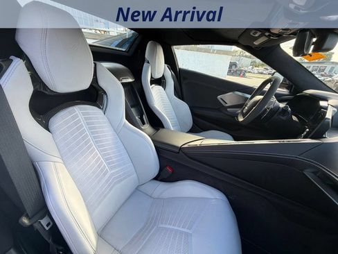 Used 2023 Chevrolet Corvette Stingray Premium Conv w/ Z51 Performance Package RWD image 6