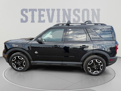 Used 2023 Ford Bronco Sport Outer Banks w/ Tech Package AWD/4WD image 2