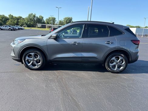 Used 2025 Ford Escape ST-Line Select AWD/4WD image 5