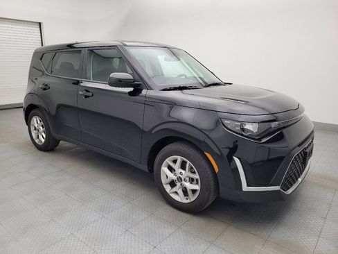 Used 2025 Kia Soul LX w/ LX Technology Package image 11