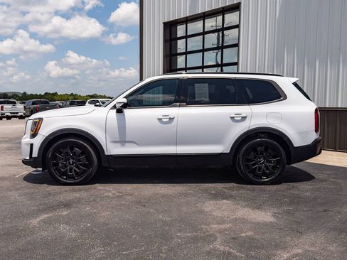 Used 2022 Kia Telluride SX w/ Nightfall Edition Package AWD/4WD image 2