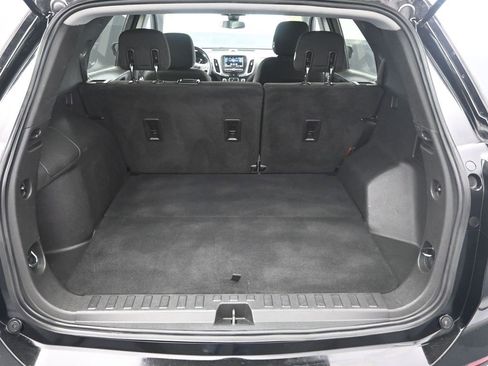 Used 2020 Chevrolet Equinox LT image 32