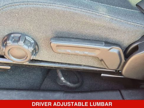 Used 2026 Jeep Wrangler Unlimited Sahara AWD/4WD image 16