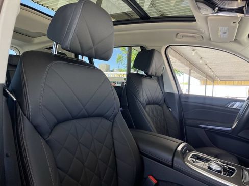 Used 2024 BMW X7 xDrive40i AWD/4WD image 28